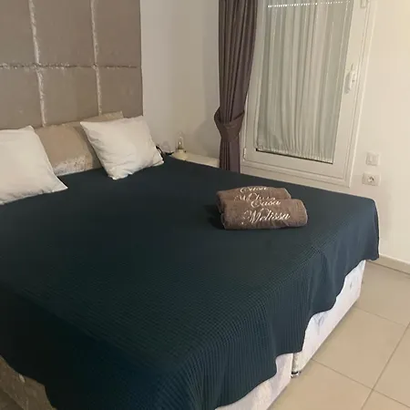 Luxury 4 Bedroom With Jacuzzi & Large Garden