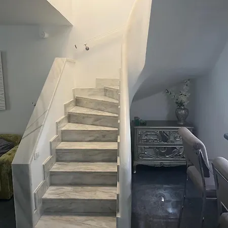 וילה Luxury 4 Bedroom With Jacuzzi & Large Garden *